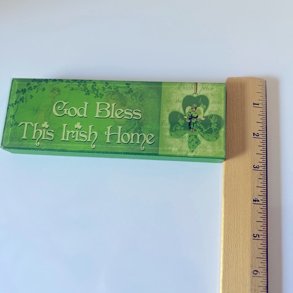 Two Kelly Green Irish Decorations Featuring Shamrocks and Witty Verbiage. - Picture 7 of 9
